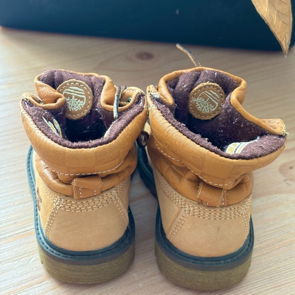 Timberland Tan Baby Boots - Picture 6 of 11